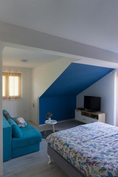 Apartments Ena トレビニエ エクステリア 写真